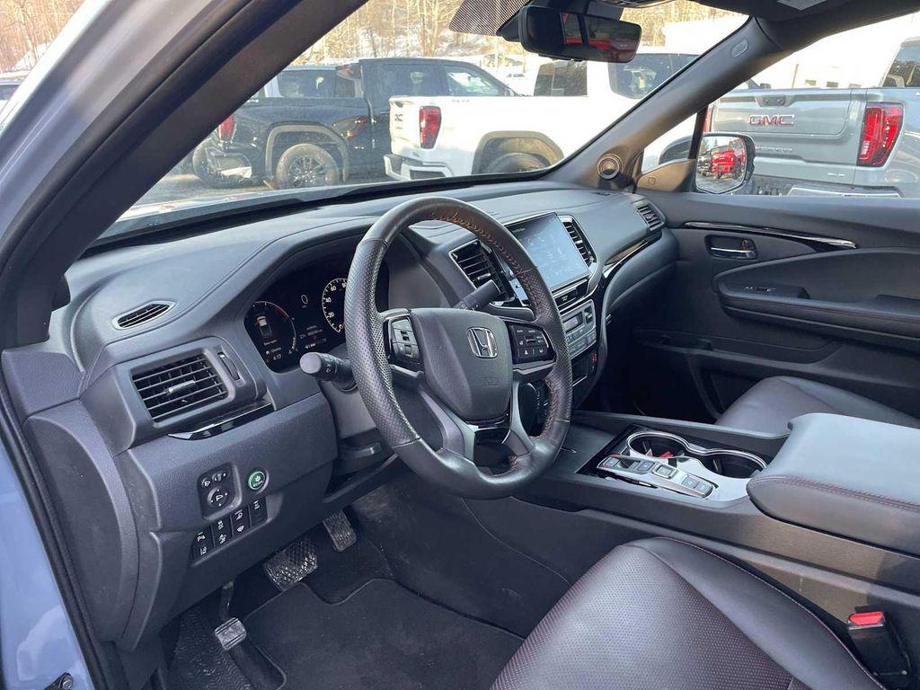 used 2025 Honda Ridgeline car, priced at $41,900