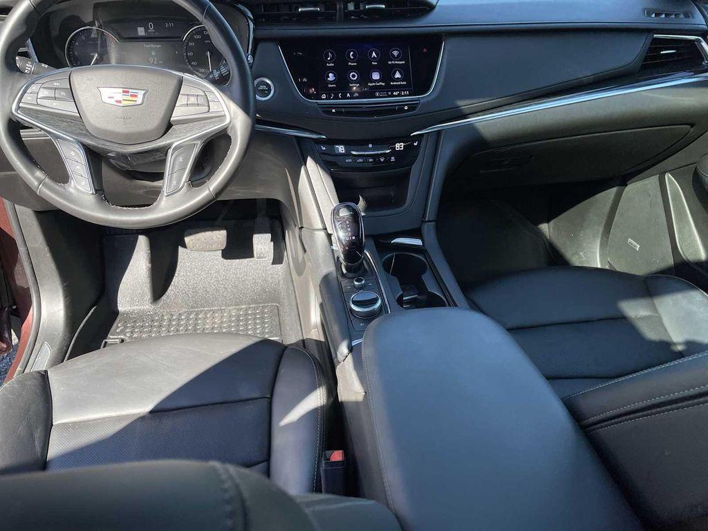 used 2022 Cadillac XT5 car, priced at $33,900