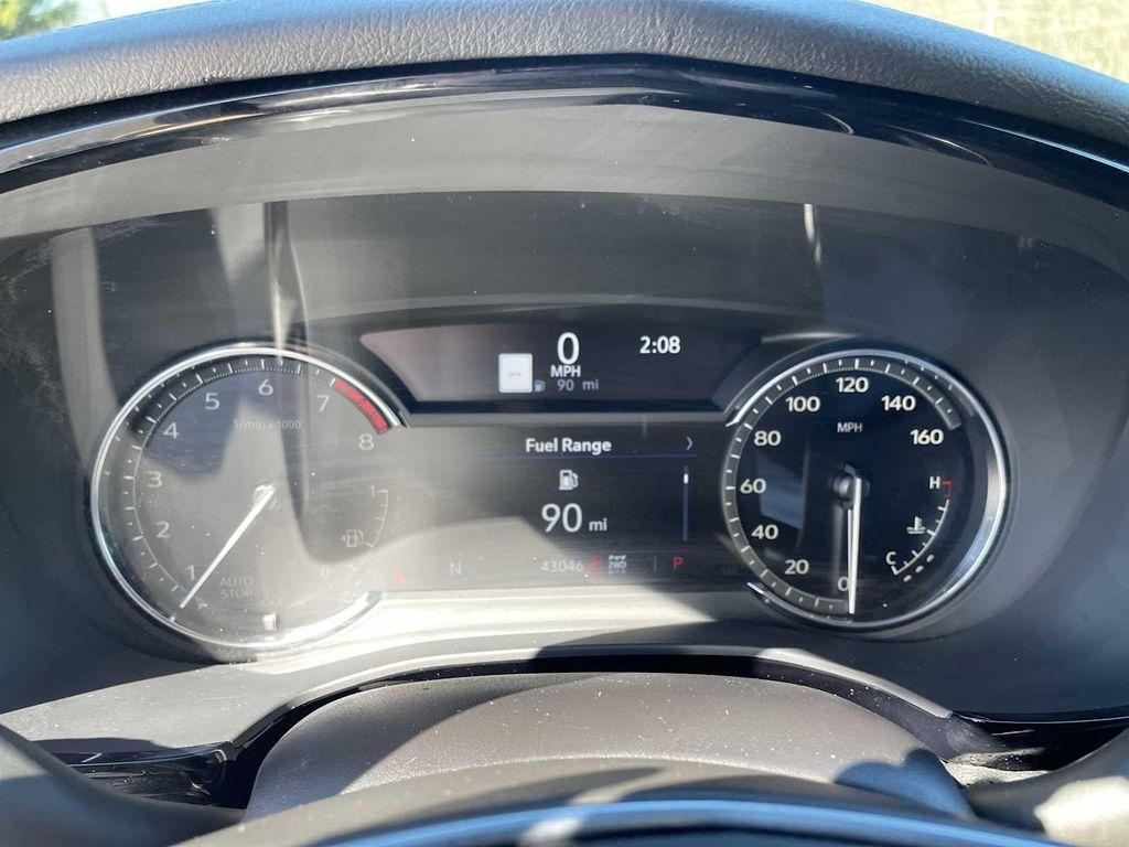 used 2022 Cadillac XT5 car, priced at $33,900