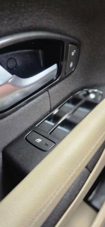 used 2019 Land Rover Range Rover Evoque car, priced at $14,900