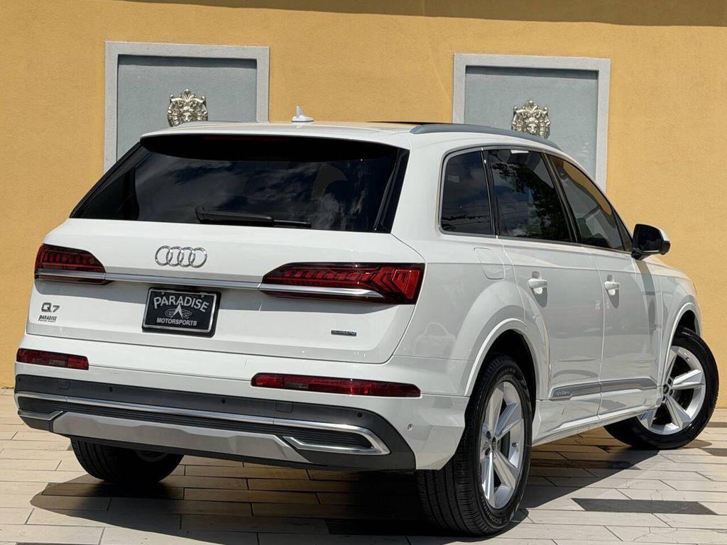 used 2023 Audi Q7 car, priced at $33,900
