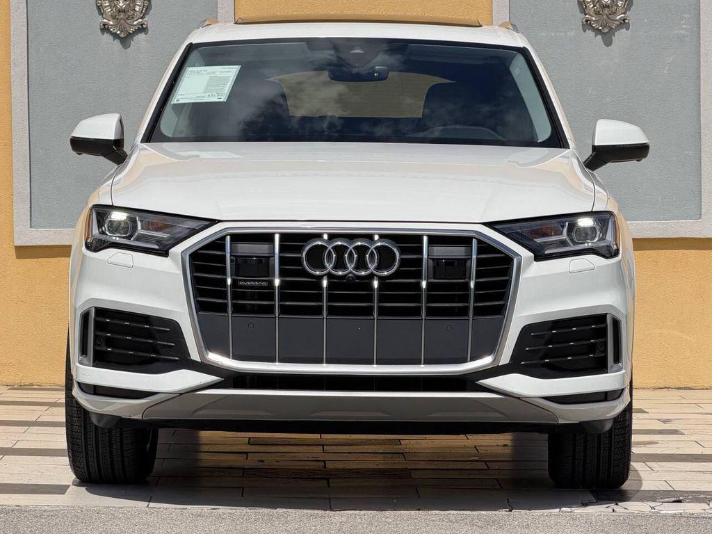 used 2023 Audi Q7 car, priced at $33,900