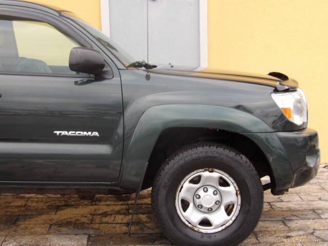used 2009 Toyota Tacoma car, priced at $10,900