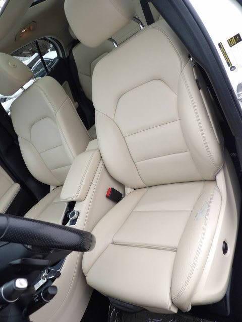 used 2019 Mercedes-Benz GLA 250 car, priced at $16,900