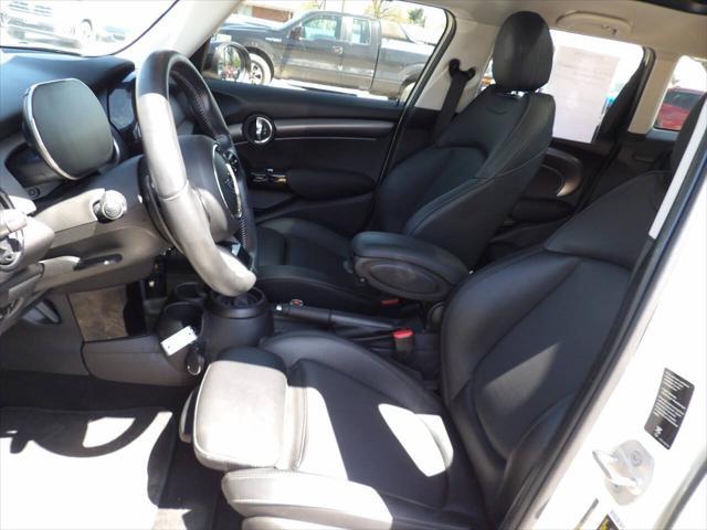 used 2022 MINI Hardtop car, priced at $18,400