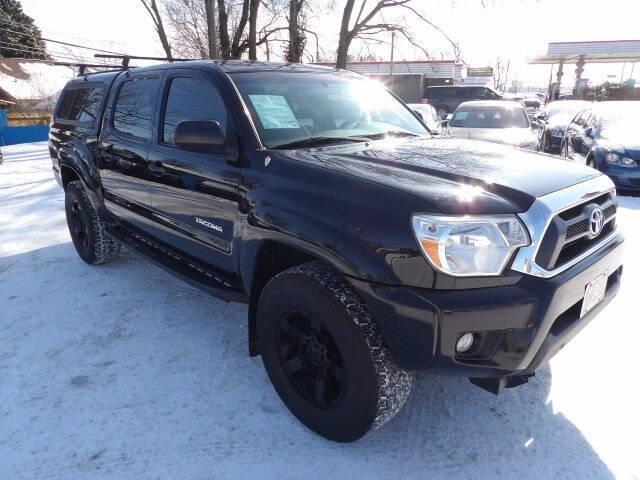 used 2015 Toyota Tacoma car, priced at $17,900