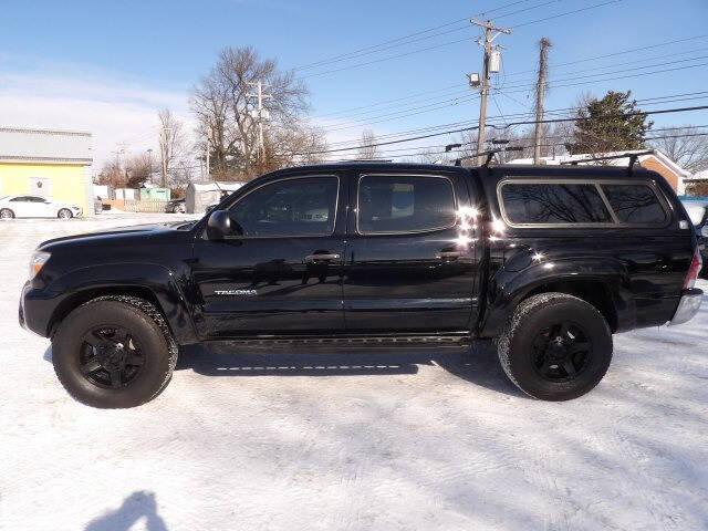 used 2015 Toyota Tacoma car, priced at $17,900