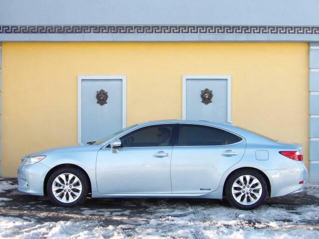 used 2013 Lexus ES 300h car, priced at $13,400