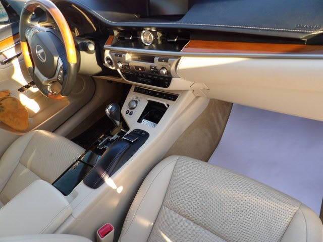 used 2013 Lexus ES 300h car, priced at $13,400