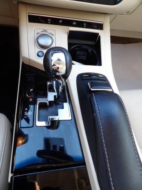 used 2013 Lexus ES 300h car, priced at $13,400