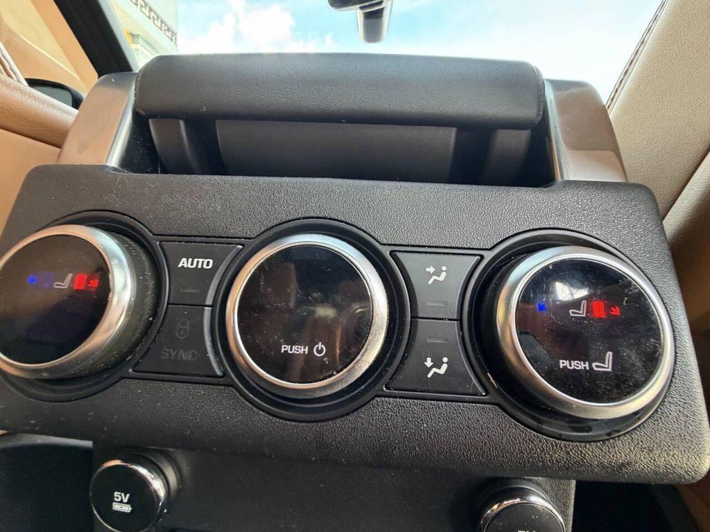 Land Rover Discovery view 28
