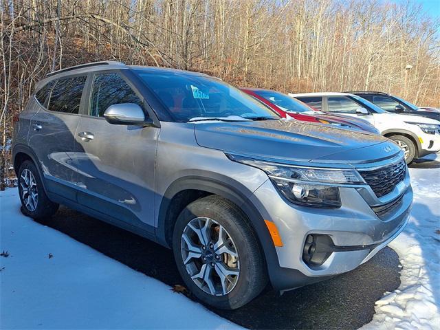 used 2023 Kia Seltos car
