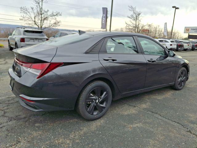 used 2022 Hyundai Elantra car, priced at $18,916