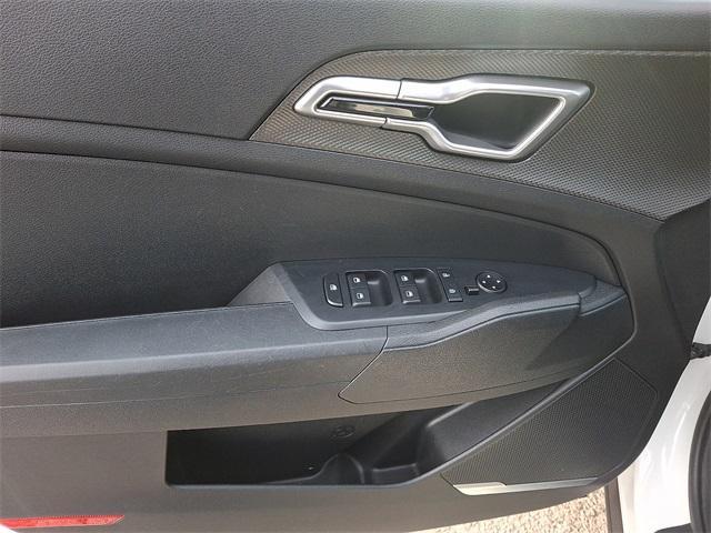 used 2023 Kia Sportage Hybrid car, priced at $24,912