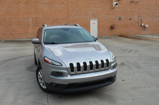 used 2015 Jeep Cherokee car, priced at $5,990