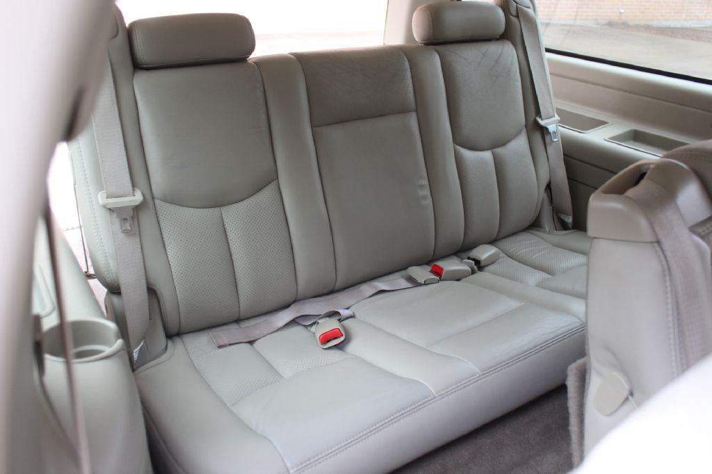 used 2006 Cadillac Escalade ESV car, priced at $6,990