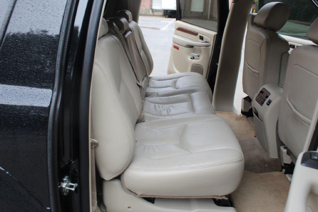 used 2006 Cadillac Escalade ESV car, priced at $6,990