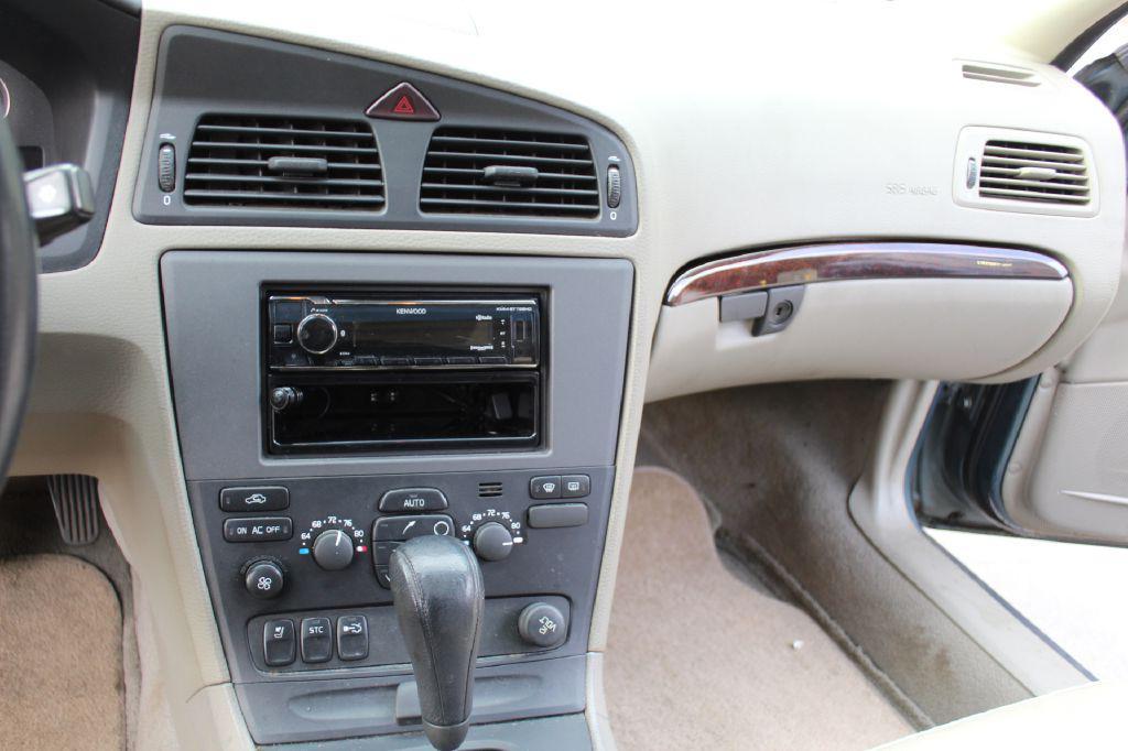 used 2004 Volvo S60 car, priced at $4,490