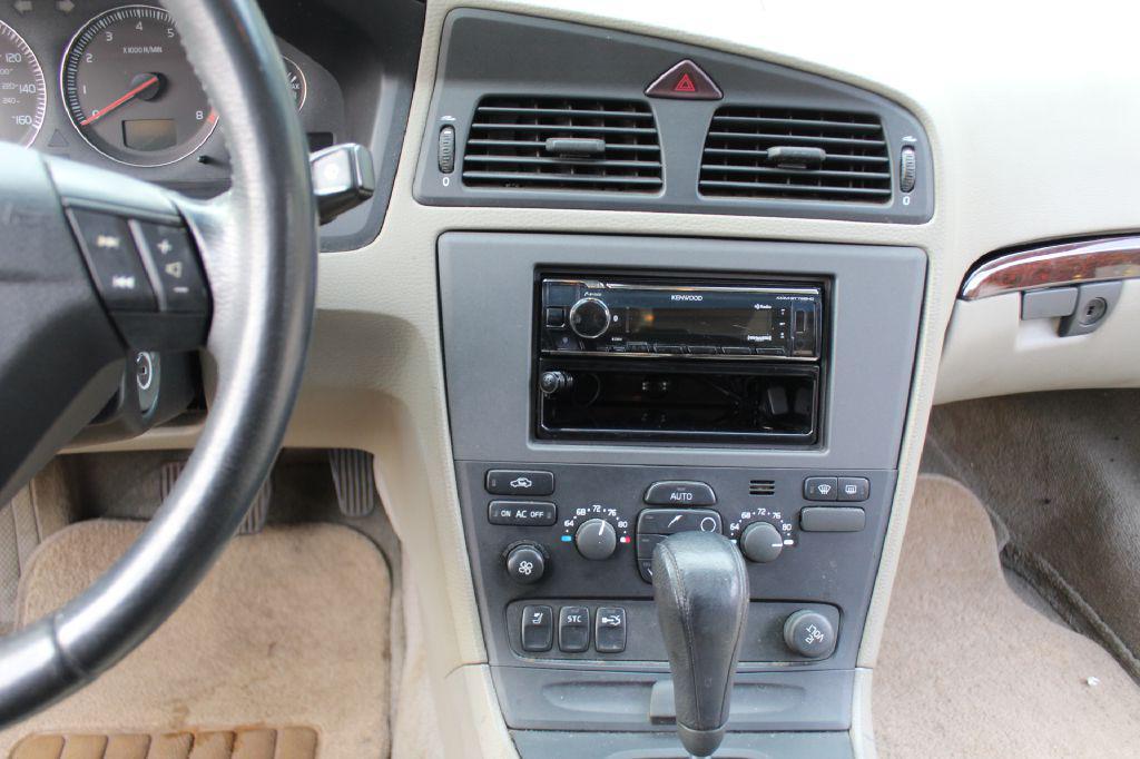 used 2004 Volvo S60 car, priced at $4,490