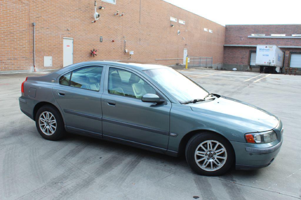 used 2004 Volvo S60 car, priced at $4,490