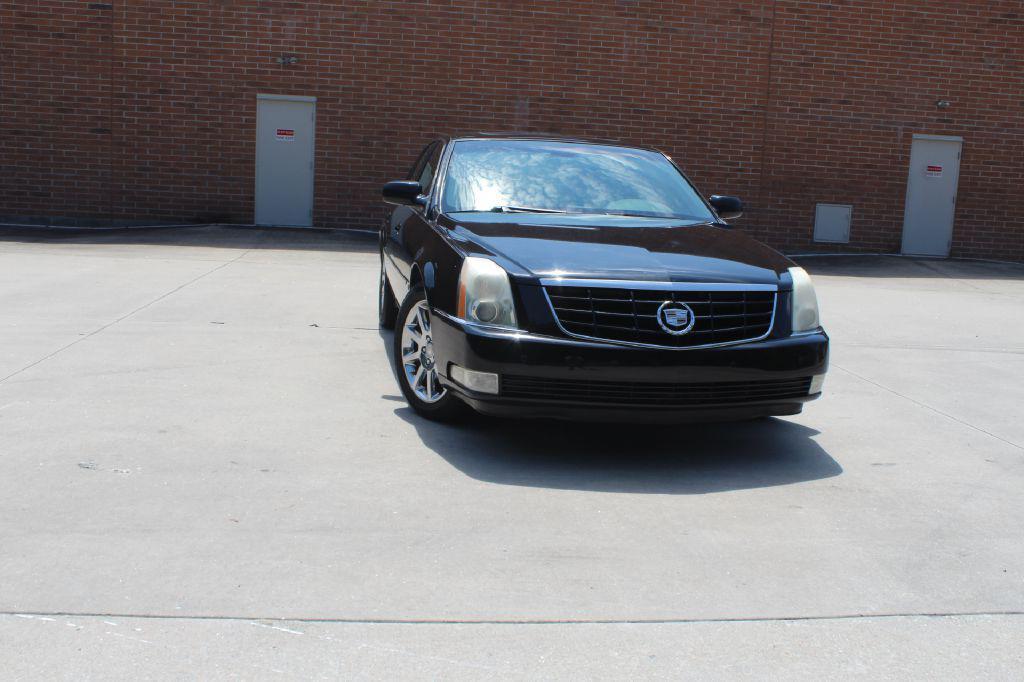 used 2006 Cadillac DTS car, priced at $4,450