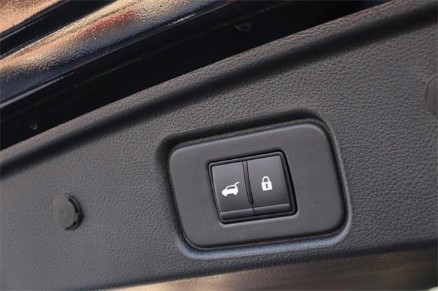 2024 Super Black Nissan Pathfinder
