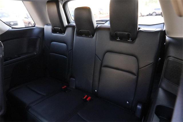 2024 Super Black Nissan Pathfinder