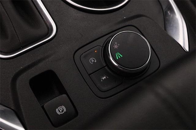 used 2023 Chevrolet Traverse car, priced at $25,900