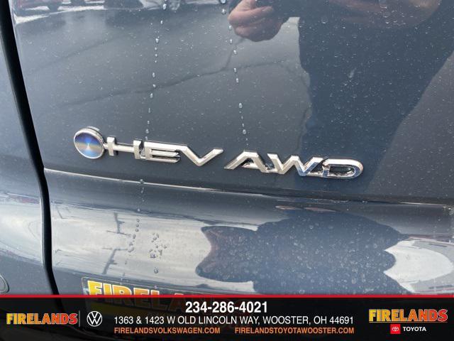 new 2025 Toyota Crown Signia car