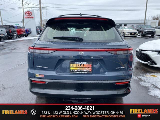 new 2025 Toyota Crown Signia car