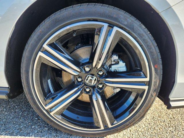 new 2025 Honda Accord Hybrid car, priced at $33,728