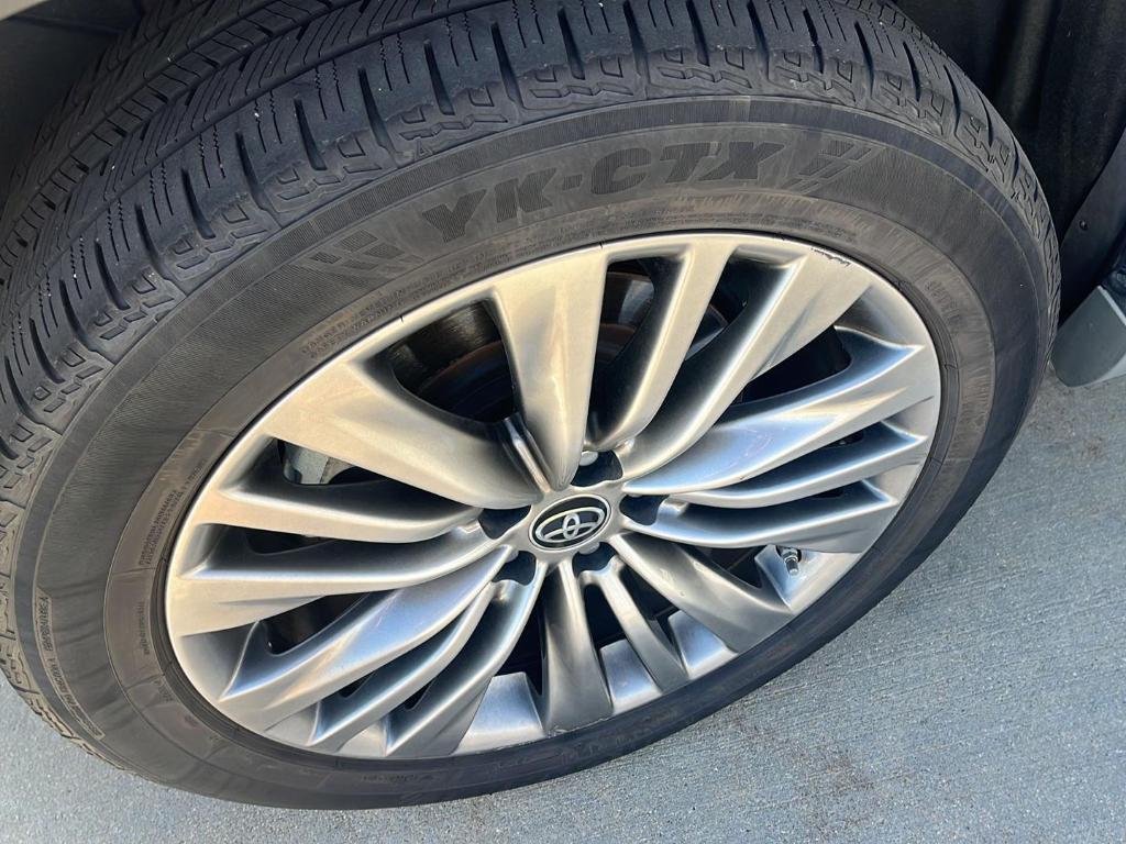 2021 Celestial Silver Metallic Toyota Highlander
