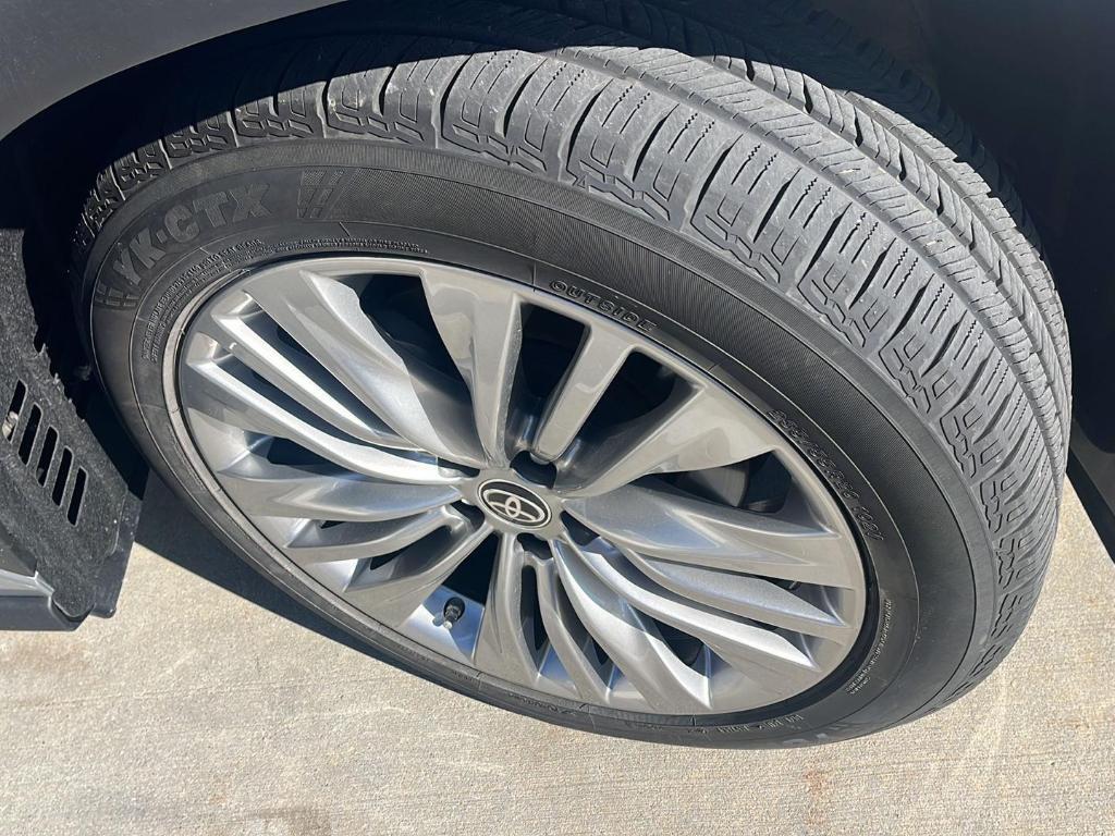 2021 Celestial Silver Metallic Toyota Highlander