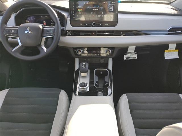 new 2025 Mitsubishi Outlander car, priced at $41,700