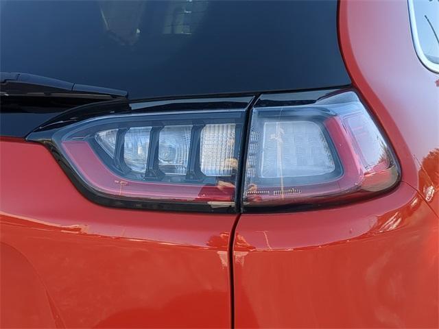 used 2021 Jeep Cherokee car, priced at $18,599