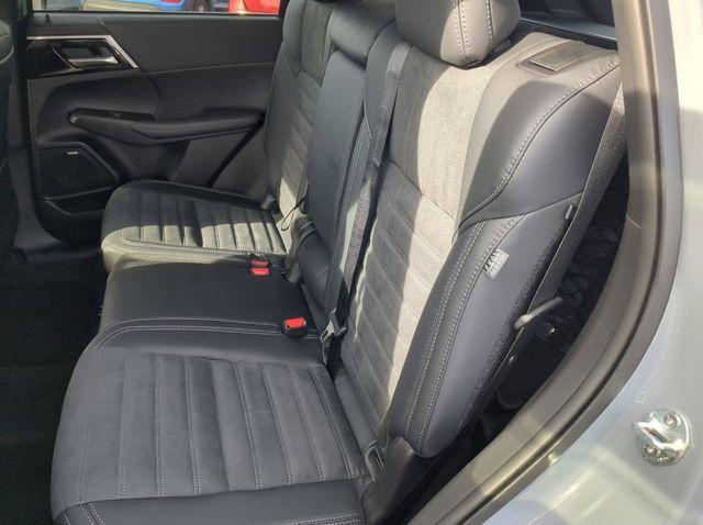 new 2026 Mitsubishi Outlander car, priced at $37,544