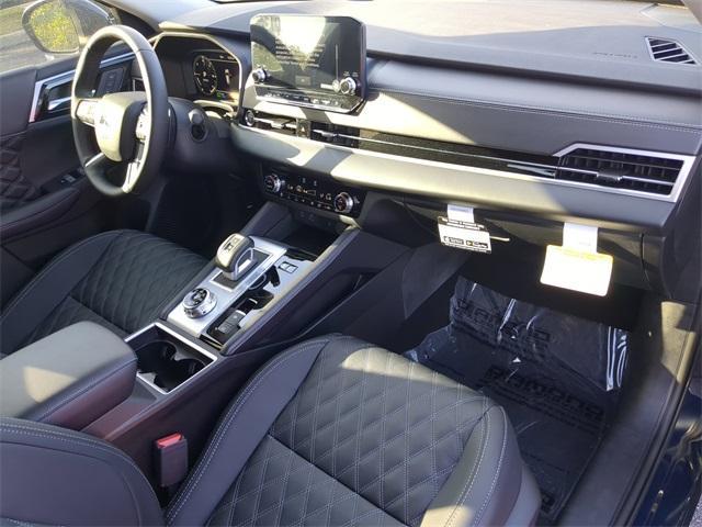 new 2025 Mitsubishi Outlander PHEV car, priced at $43,930