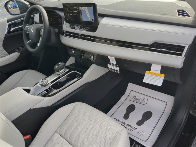 new 2025 Mitsubishi Outlander car, priced at $41,775