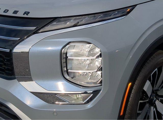 new 2026 Mitsubishi Outlander car, priced at $38,714