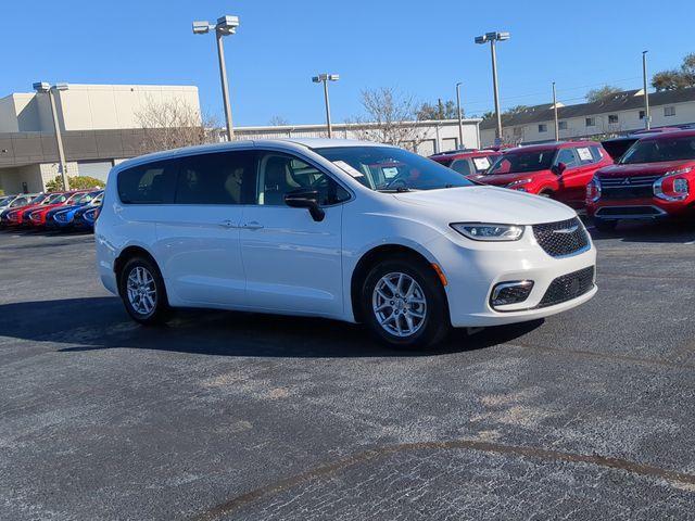 used 2024 Chrysler Pacifica car, priced at $24,249