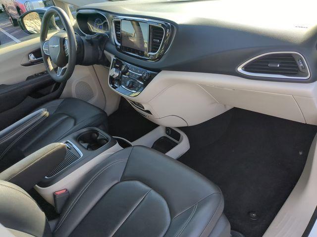 used 2024 Chrysler Pacifica car, priced at $24,249