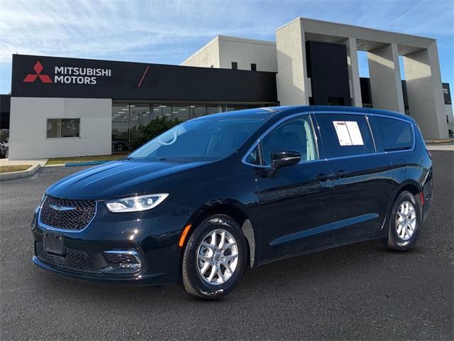 used 2024 Chrysler Pacifica car, priced at $23,516