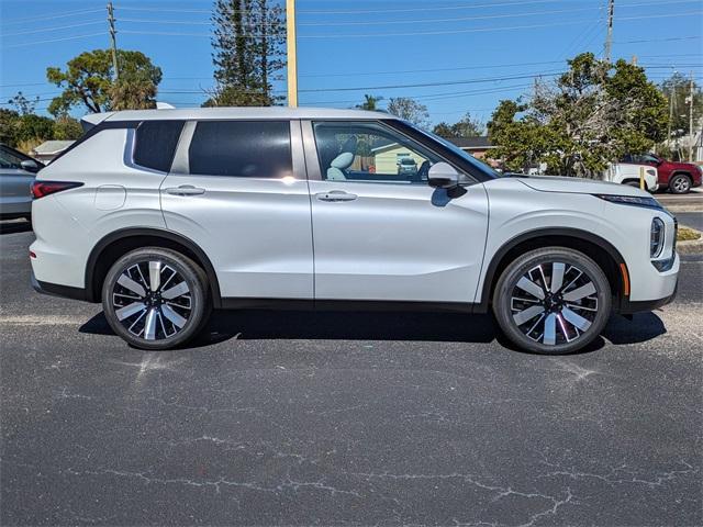 new 2025 Mitsubishi Outlander car, priced at $40,350