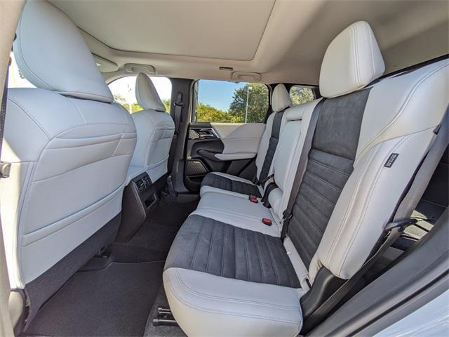 new 2025 Mitsubishi Outlander car, priced at $40,350