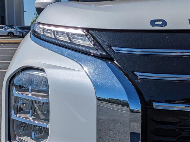 new 2025 Mitsubishi Outlander car, priced at $40,350