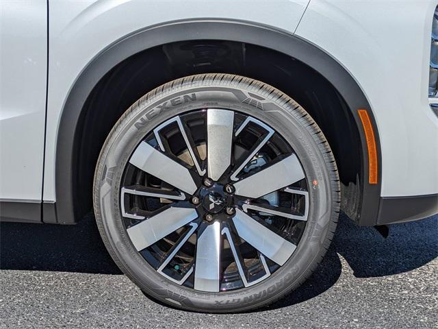 new 2025 Mitsubishi Outlander car, priced at $40,350