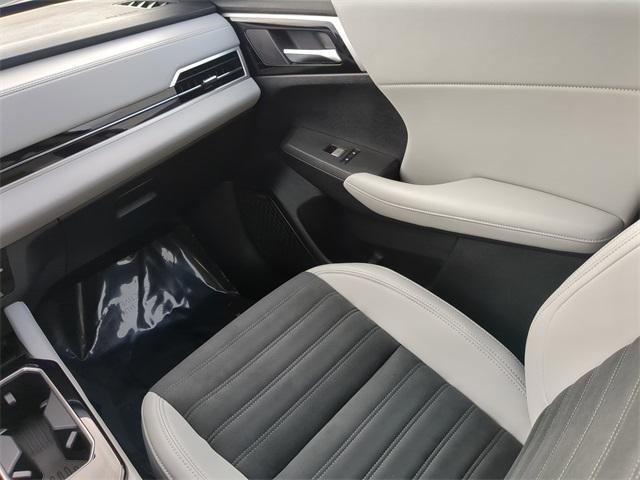 new 2025 Mitsubishi Outlander car, priced at $40,290