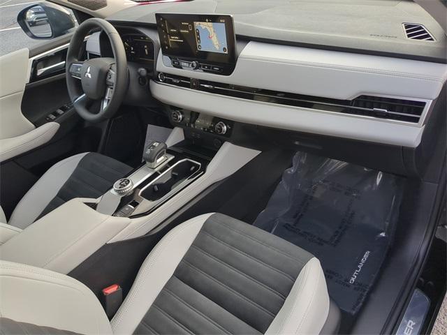 new 2025 Mitsubishi Outlander car, priced at $40,290