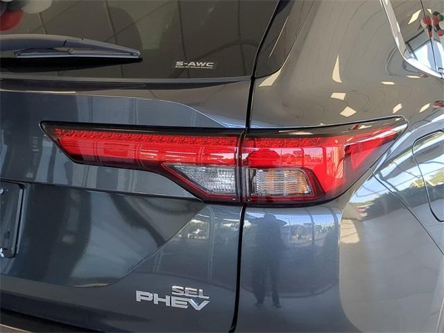 new 2025 Mitsubishi Outlander PHEV car, priced at $44,050