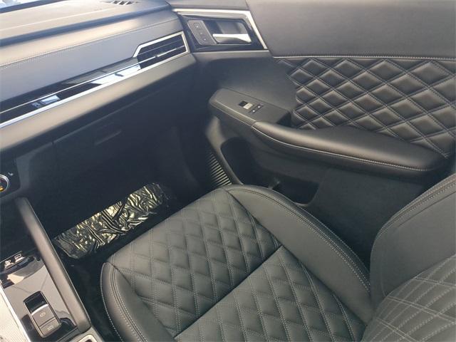 new 2025 Mitsubishi Outlander PHEV car, priced at $44,050